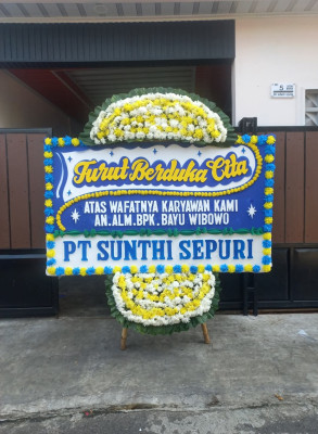 Papan Bunga Duka di Kampung Dalam